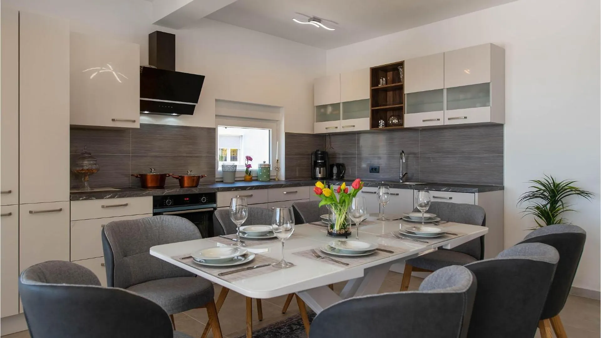 Tatil Evi 4 Bedroom Beautiful Home In Vodnjan